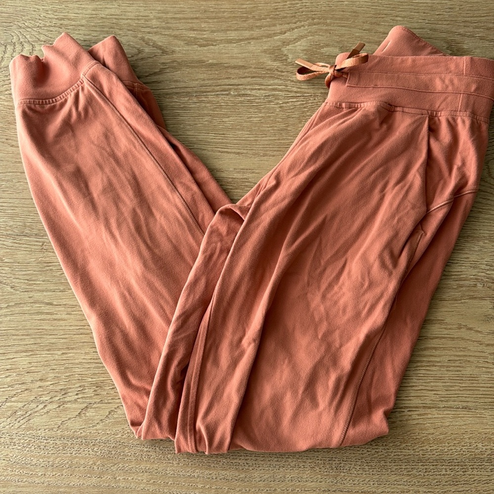 Size 2 Lululemon joggers in peach